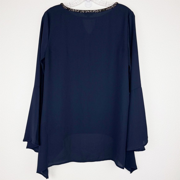 Juicy Couture Navy Blue Beaded Keyhole Bell Sleeve Sharkbite Blouse Medium - Picture 2 of 6